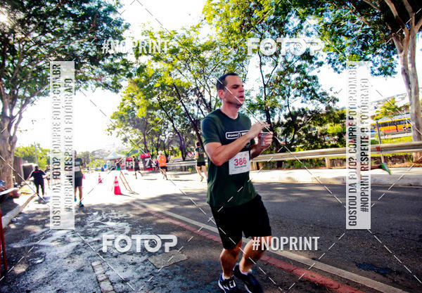 Buy your photos of the eventSANTANDER TRACK&FIELD RUN SERIES Boulevard Shopping BH on Fotop