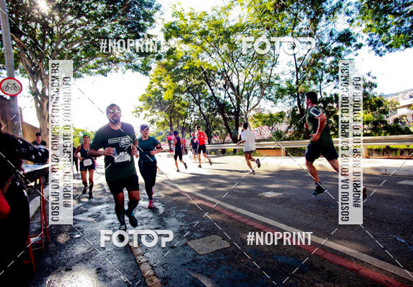 Buy your photos of the eventSANTANDER TRACK&FIELD RUN SERIES Boulevard Shopping BH on Fotop