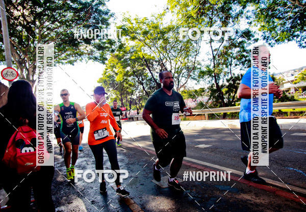 Buy your photos of the eventSANTANDER TRACK&FIELD RUN SERIES Boulevard Shopping BH on Fotop