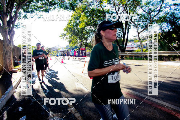 Buy your photos of the eventSANTANDER TRACK&FIELD RUN SERIES Boulevard Shopping BH on Fotop