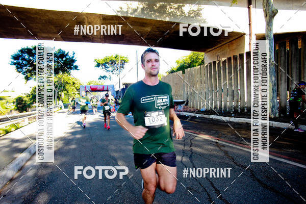 Buy your photos of the eventSANTANDER TRACK&FIELD RUN SERIES Boulevard Shopping BH on Fotop