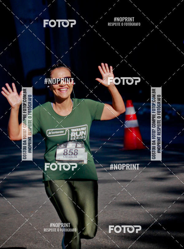 Buy your photos of the eventSANTANDER TRACK&FIELD RUN SERIES Boulevard Shopping BH on Fotop