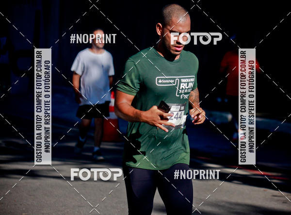 Buy your photos of the eventSANTANDER TRACK&FIELD RUN SERIES Boulevard Shopping BH on Fotop