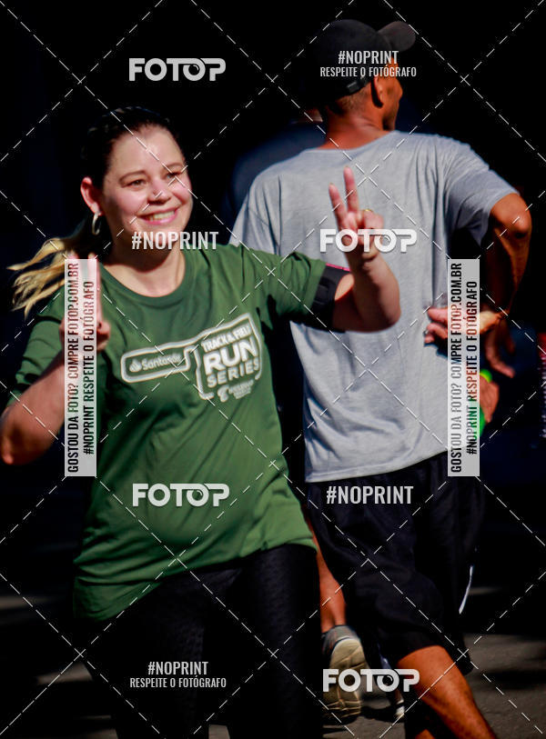 Buy your photos of the eventSANTANDER TRACK&FIELD RUN SERIES Boulevard Shopping BH on Fotop