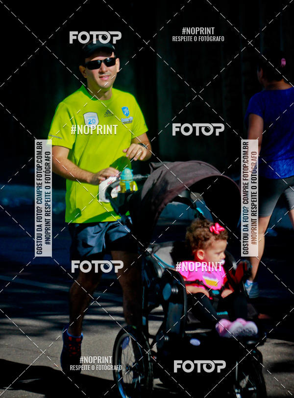 Buy your photos of the eventSANTANDER TRACK&FIELD RUN SERIES Boulevard Shopping BH on Fotop