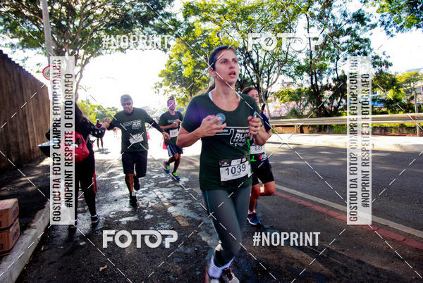 Buy your photos of the eventSANTANDER TRACK&FIELD RUN SERIES Boulevard Shopping BH on Fotop
