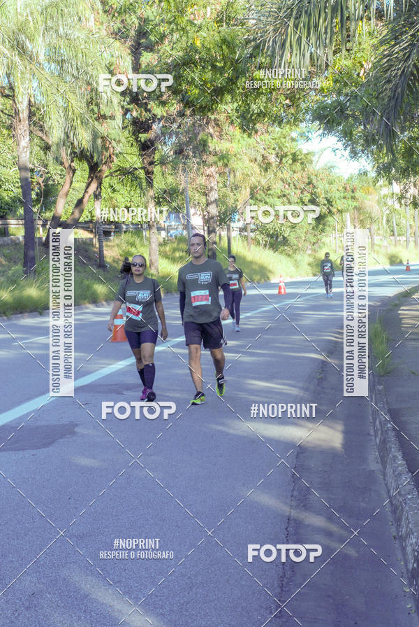 Compra tus fotos del eventoSANTANDER TRACK&FIELD RUN SERIES Boulevard Shopping BH En Fotop