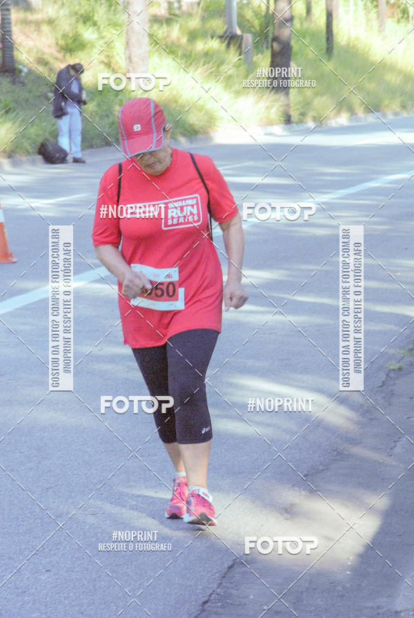 Compra tus fotos del eventoSANTANDER TRACK&FIELD RUN SERIES Boulevard Shopping BH En Fotop