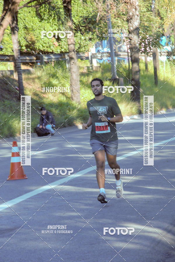 Compra tus fotos del eventoSANTANDER TRACK&FIELD RUN SERIES Boulevard Shopping BH En Fotop