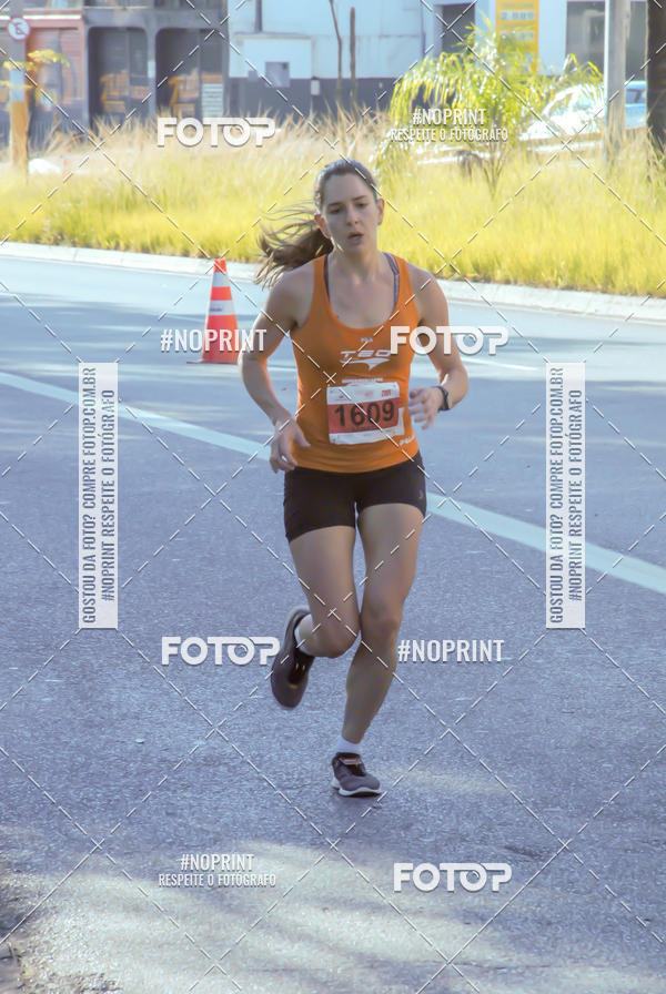 Achetez vos photos de l'�v�nementSANTANDER TRACK&FIELD RUN SERIES Boulevard Shopping BH sur Fotop