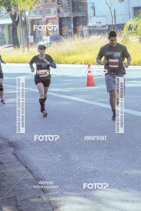 Achetez vos photos de l'�v�nementSANTANDER TRACK&FIELD RUN SERIES Boulevard Shopping BH sur Fotop