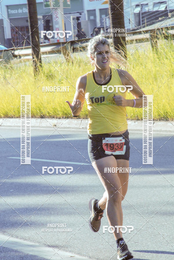 Achetez vos photos de l'�v�nementSANTANDER TRACK&FIELD RUN SERIES Boulevard Shopping BH sur Fotop