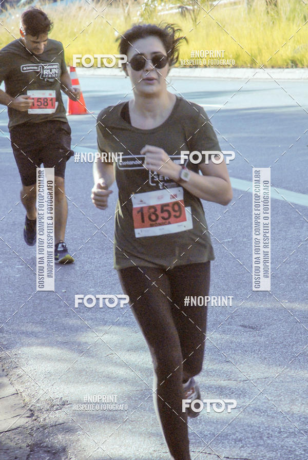 Achetez vos photos de l'�v�nementSANTANDER TRACK&FIELD RUN SERIES Boulevard Shopping BH sur Fotop