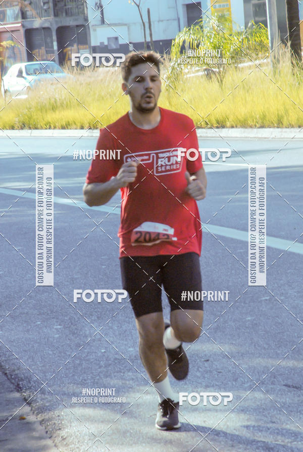 Achetez vos photos de l'�v�nementSANTANDER TRACK&FIELD RUN SERIES Boulevard Shopping BH sur Fotop