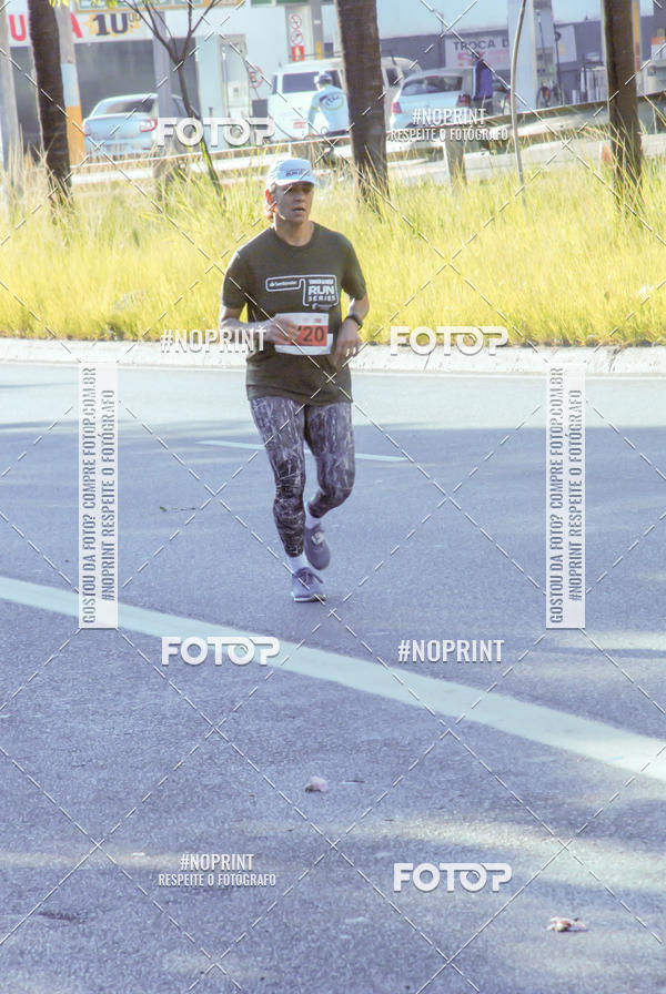 Achetez vos photos de l'�v�nementSANTANDER TRACK&FIELD RUN SERIES Boulevard Shopping BH sur Fotop