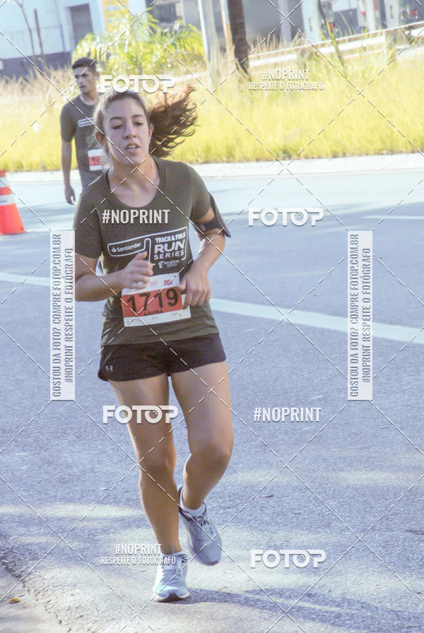 Buy your photos of the eventSANTANDER TRACK&FIELD RUN SERIES Boulevard Shopping BH on Fotop