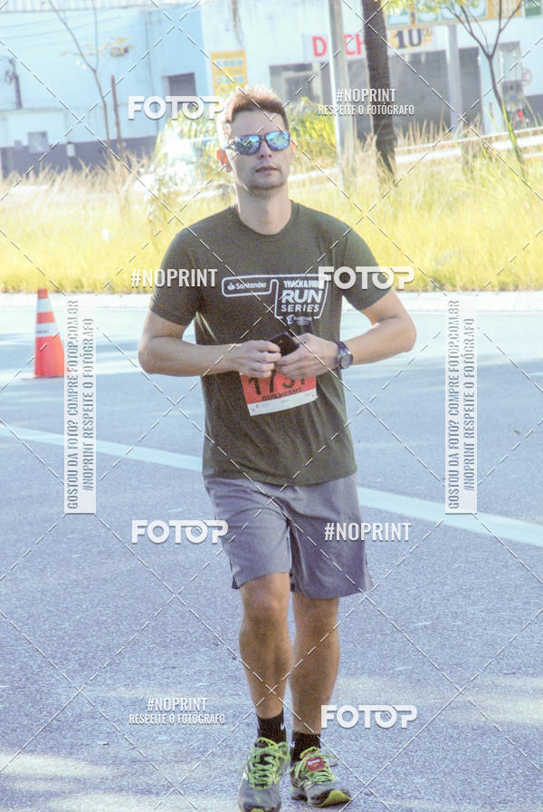 Buy your photos of the eventSANTANDER TRACK&FIELD RUN SERIES Boulevard Shopping BH on Fotop