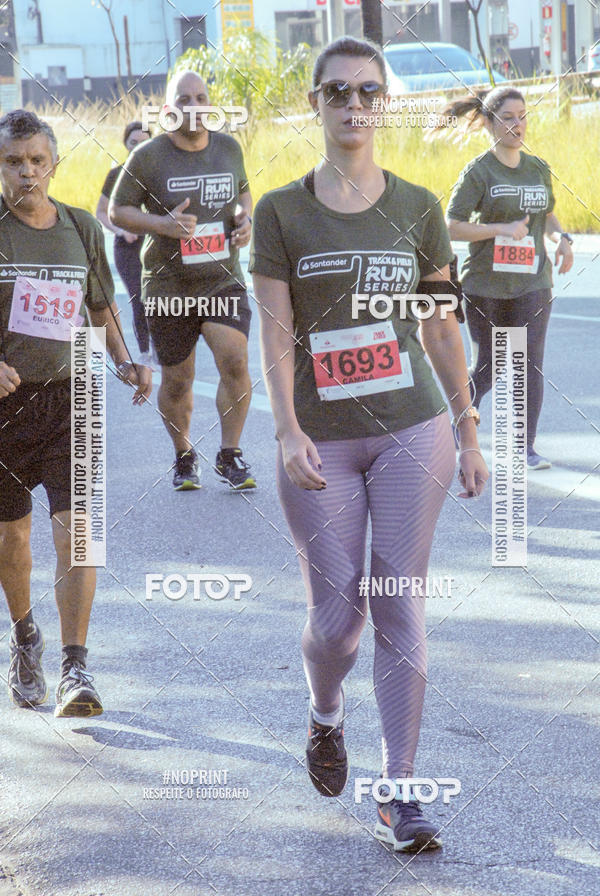 Buy your photos of the eventSANTANDER TRACK&FIELD RUN SERIES Boulevard Shopping BH on Fotop