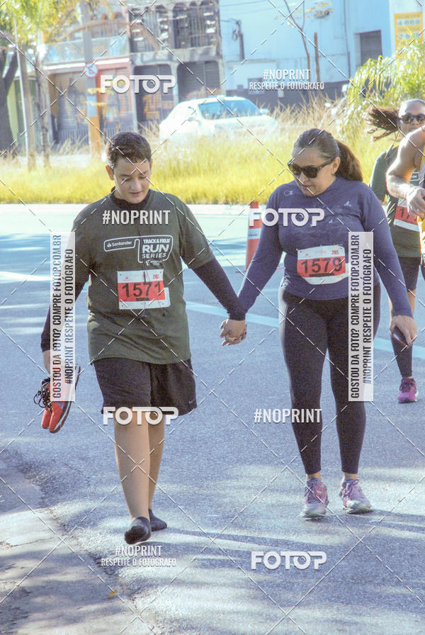 Buy your photos of the eventSANTANDER TRACK&FIELD RUN SERIES Boulevard Shopping BH on Fotop
