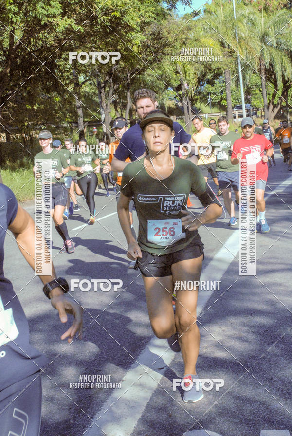 Buy your photos of the eventSANTANDER TRACK&FIELD RUN SERIES Boulevard Shopping BH on Fotop