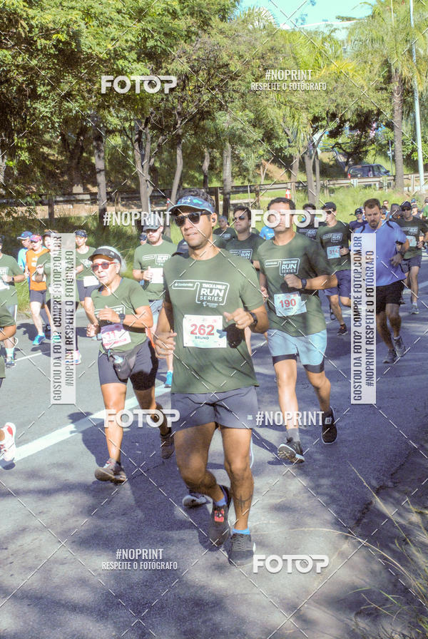 Buy your photos of the eventSANTANDER TRACK&FIELD RUN SERIES Boulevard Shopping BH on Fotop