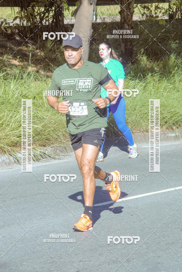 Buy your photos of the eventSANTANDER TRACK&FIELD RUN SERIES Boulevard Shopping BH on Fotop