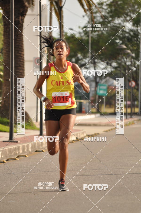 Buy your photos of the eventSANTANDER TRACK&FIELD RUN SERIES Shopping Vitria on Fotop