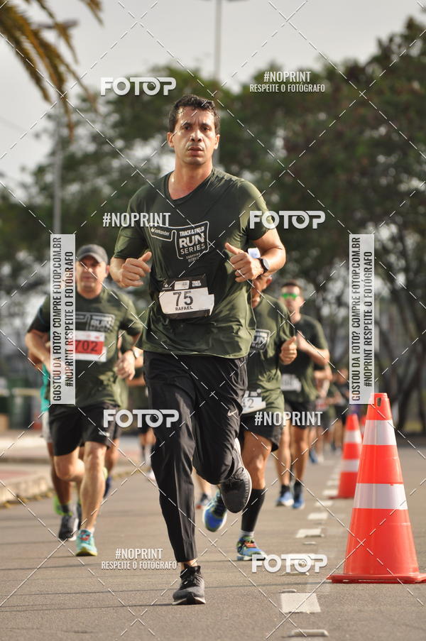 Buy your photos of the eventSANTANDER TRACK&FIELD RUN SERIES Shopping Vitria on Fotop