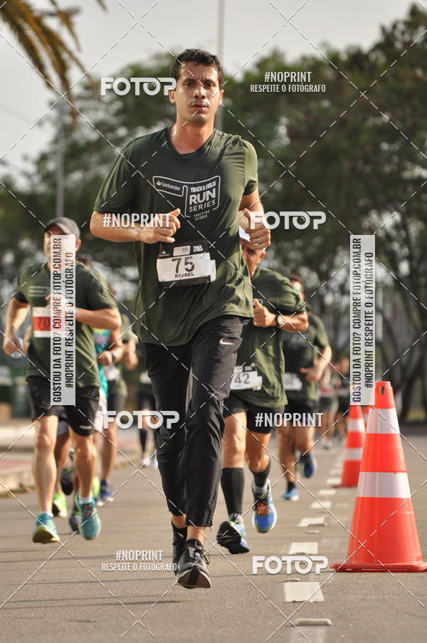 Buy your photos of the eventSANTANDER TRACK&FIELD RUN SERIES Shopping Vitria on Fotop