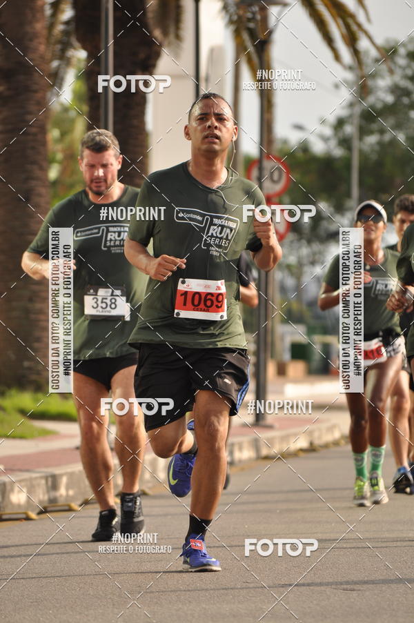 Buy your photos of the eventSANTANDER TRACK&FIELD RUN SERIES Shopping Vitria on Fotop