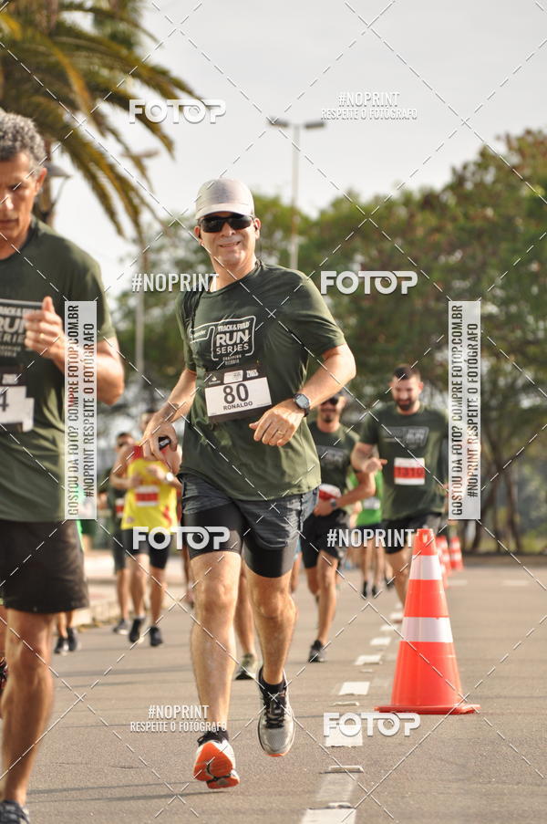 Buy your photos of the eventSANTANDER TRACK&FIELD RUN SERIES Shopping Vitria on Fotop