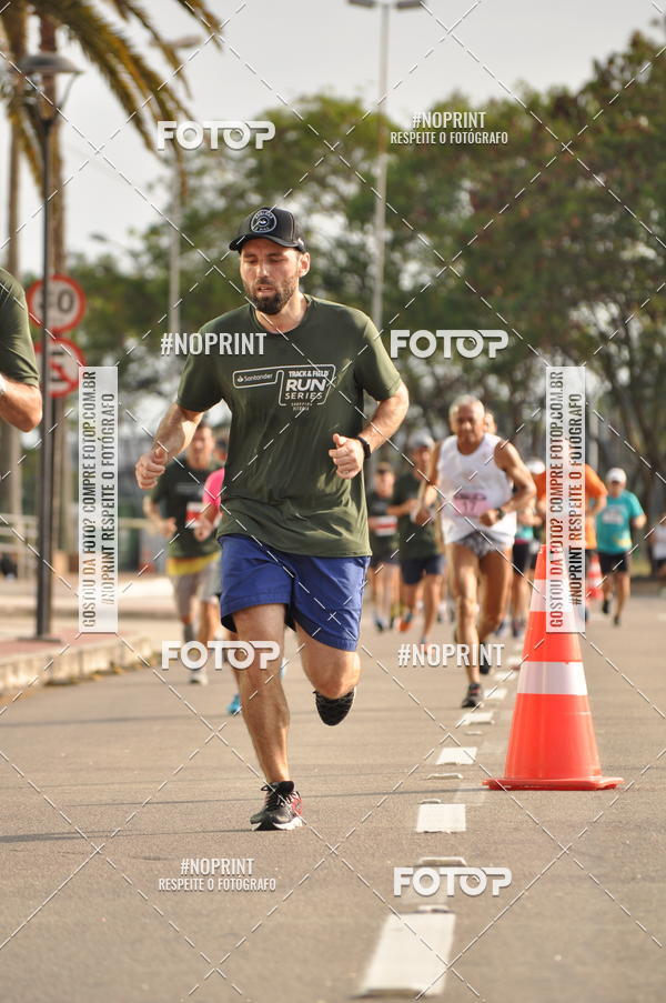 Buy your photos of the eventSANTANDER TRACK&FIELD RUN SERIES Shopping Vitria on Fotop