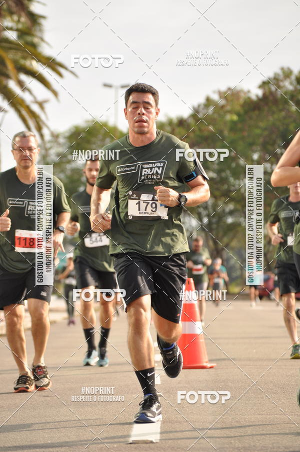 Buy your photos of the eventSANTANDER TRACK&FIELD RUN SERIES Shopping Vitria on Fotop