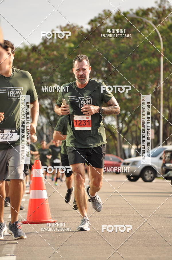 Buy your photos of the eventSANTANDER TRACK&FIELD RUN SERIES Shopping Vitria on Fotop