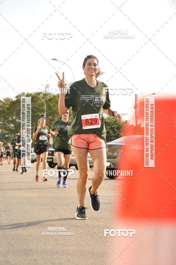 Buy your photos of the eventSANTANDER TRACK&FIELD RUN SERIES Shopping Vitria on Fotop