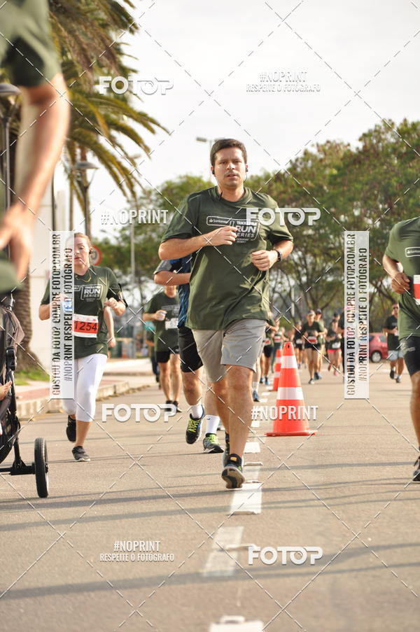 Buy your photos of the eventSANTANDER TRACK&FIELD RUN SERIES Shopping Vitria on Fotop