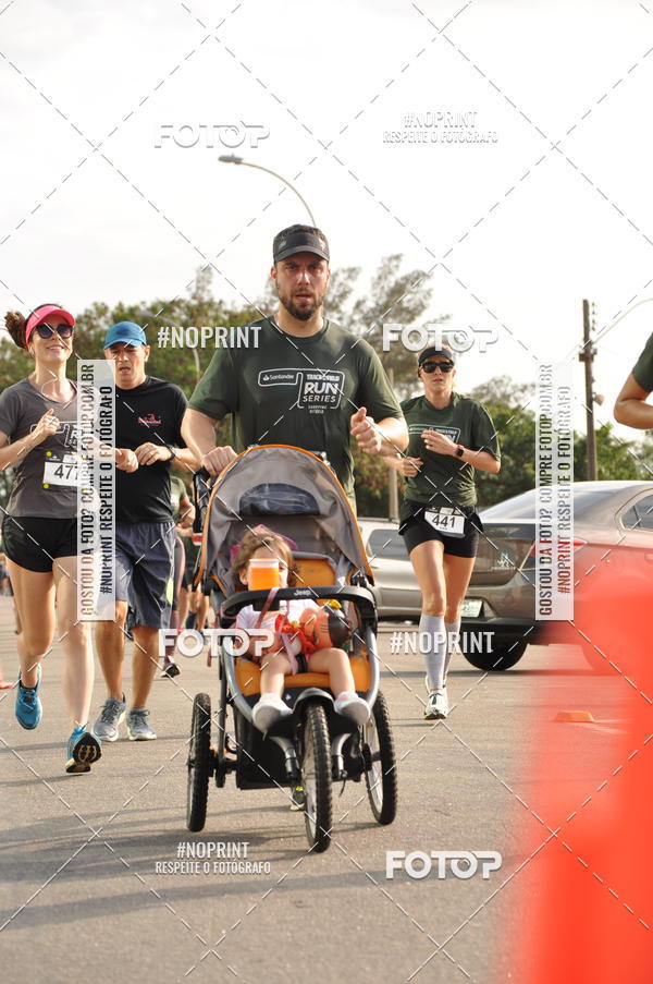 Buy your photos of the eventSANTANDER TRACK&FIELD RUN SERIES Shopping Vitria on Fotop