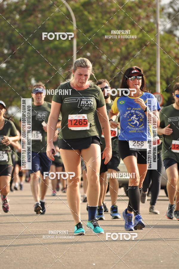 Buy your photos of the eventSANTANDER TRACK&FIELD RUN SERIES Shopping Vitria on Fotop