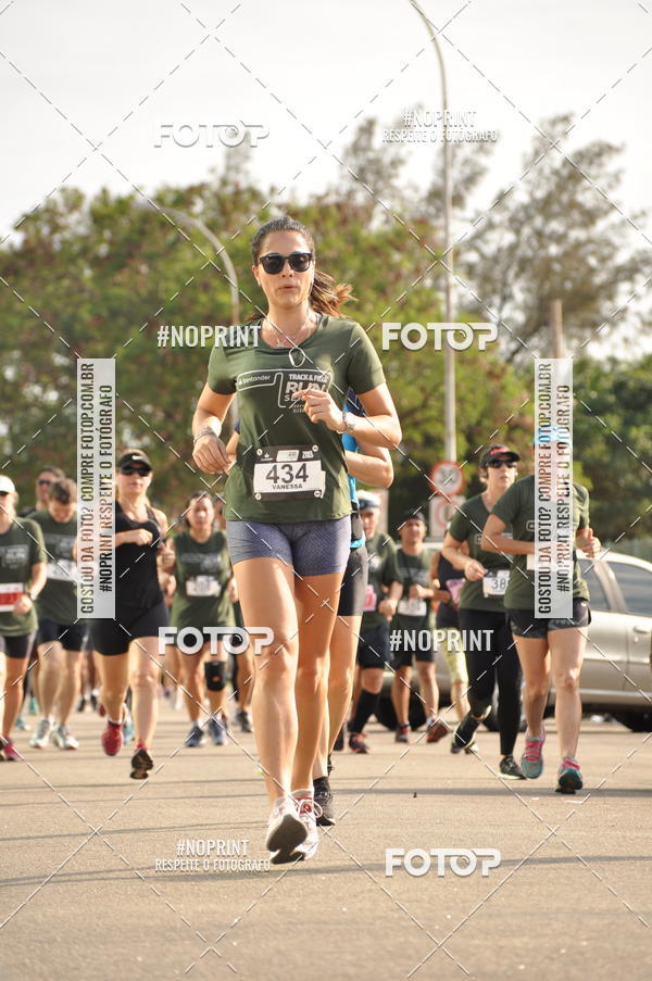 Buy your photos of the eventSANTANDER TRACK&FIELD RUN SERIES Shopping Vitria on Fotop