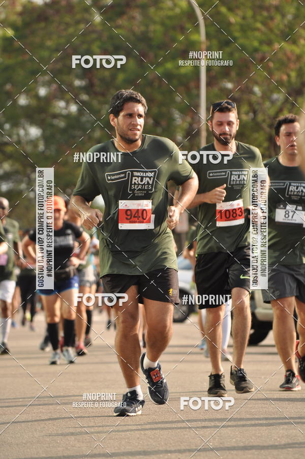 Buy your photos of the eventSANTANDER TRACK&FIELD RUN SERIES Shopping Vitria on Fotop