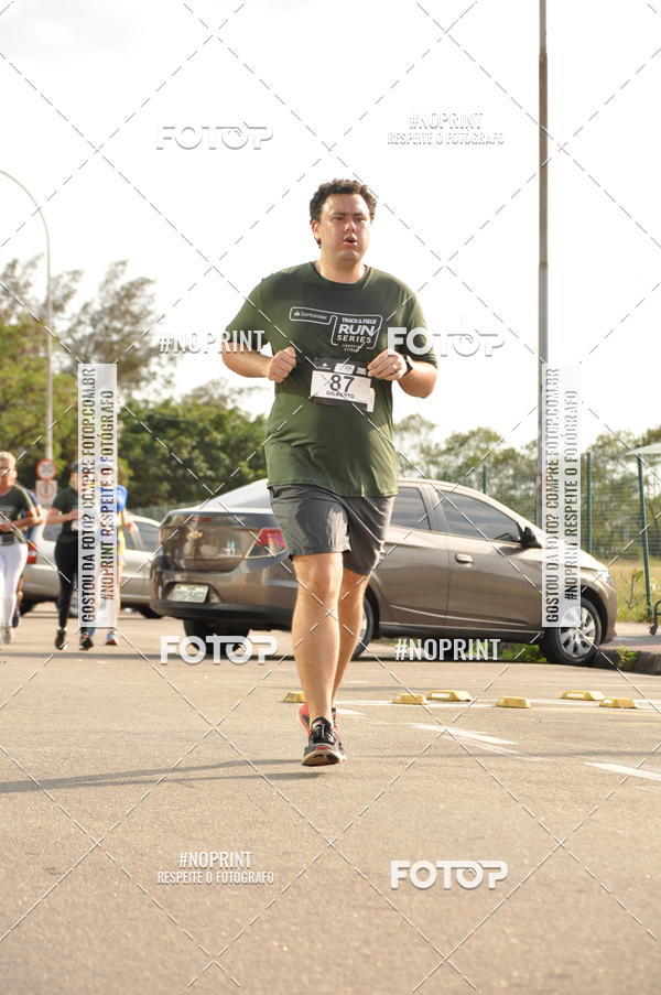 Buy your photos of the eventSANTANDER TRACK&FIELD RUN SERIES Shopping Vitria on Fotop