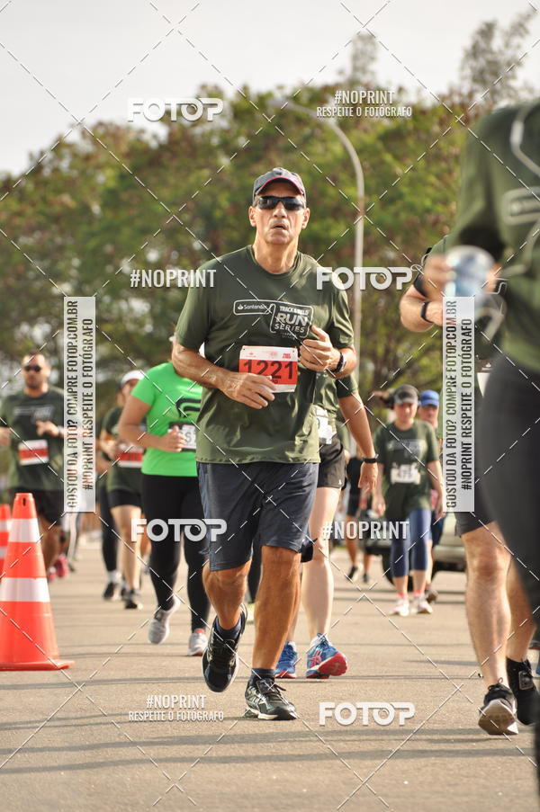 Buy your photos of the eventSANTANDER TRACK&FIELD RUN SERIES Shopping Vitria on Fotop