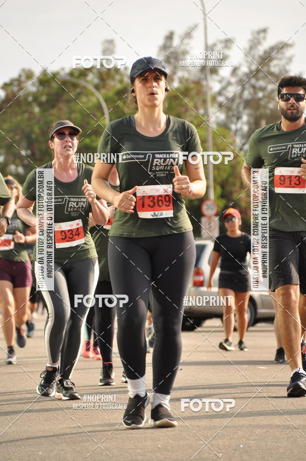 Buy your photos of the eventSANTANDER TRACK&FIELD RUN SERIES Shopping Vitria on Fotop