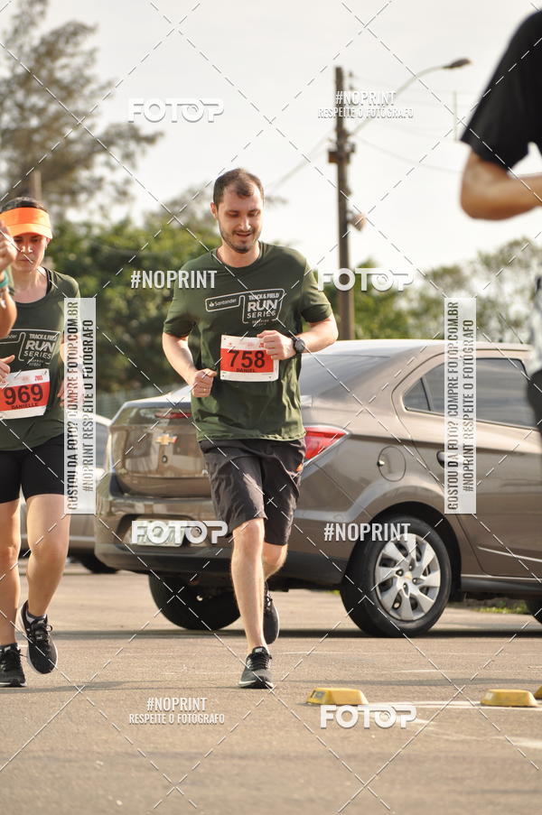 Buy your photos of the eventSANTANDER TRACK&FIELD RUN SERIES Shopping Vitria on Fotop