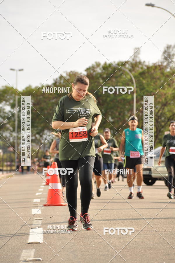 Buy your photos of the eventSANTANDER TRACK&FIELD RUN SERIES Shopping Vitria on Fotop