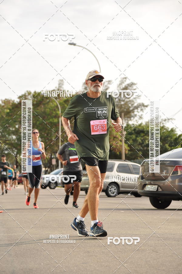 Buy your photos of the eventSANTANDER TRACK&FIELD RUN SERIES Shopping Vitria on Fotop