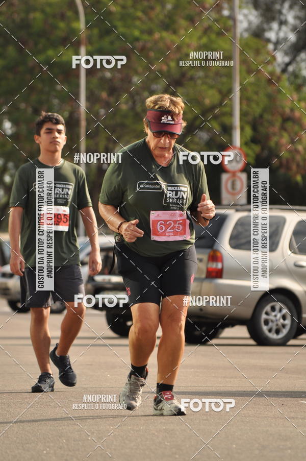 Buy your photos of the eventSANTANDER TRACK&FIELD RUN SERIES Shopping Vitria on Fotop