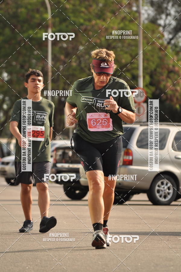 Buy your photos of the eventSANTANDER TRACK&FIELD RUN SERIES Shopping Vitria on Fotop