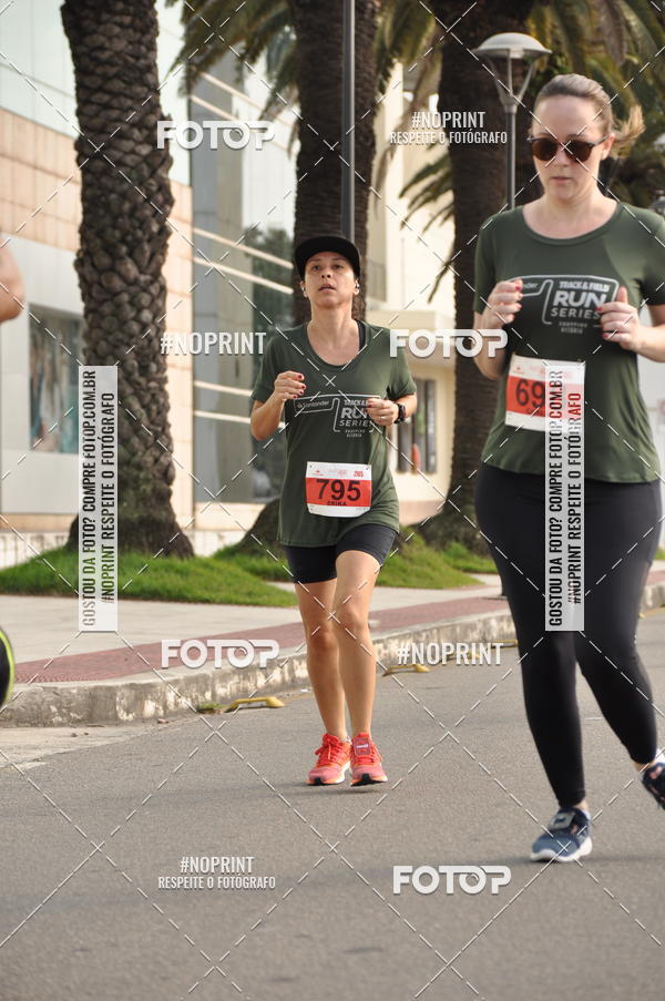 Buy your photos of the eventSANTANDER TRACK&FIELD RUN SERIES Shopping Vitria on Fotop