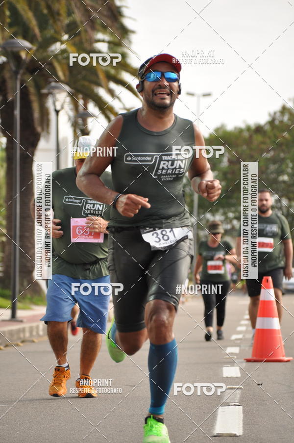 Buy your photos of the eventSANTANDER TRACK&FIELD RUN SERIES Shopping Vitria on Fotop